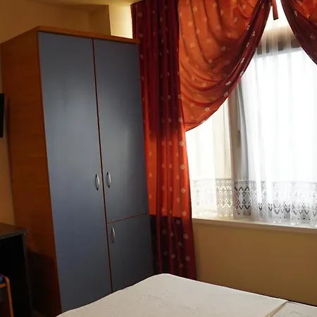 Tosca Guest house